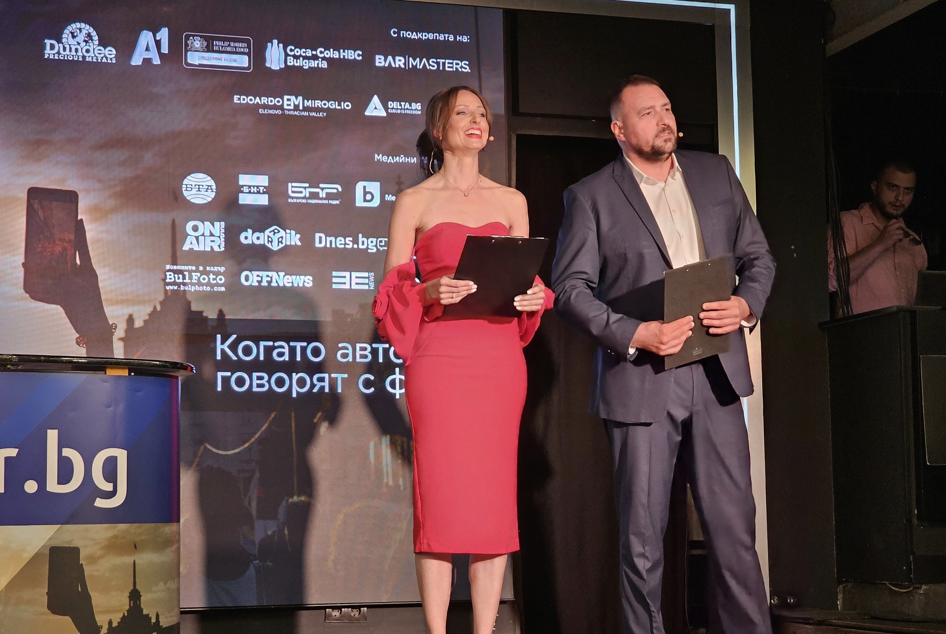 Водещите на Web Report - Светла Тонева и Явор Ралинов