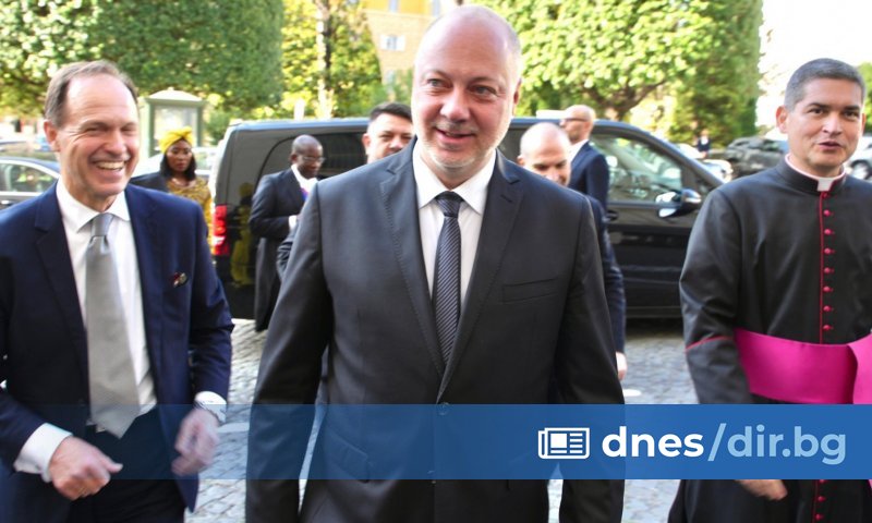 Премиерът Росен Желязков ще посети Ватикана и Рим в навечерието
