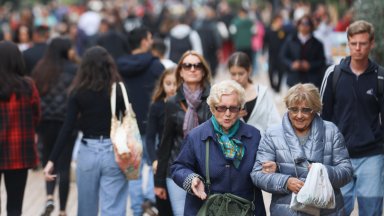 Според Националната статистика българите вече живеят с две години по дълго
Очакваната