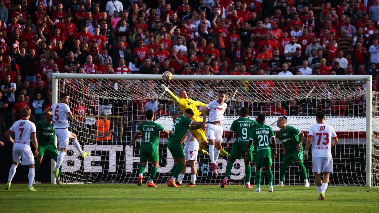 Лудогорец срещу ЦСКА на полуфинал за Купата