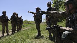 Украйна загуби и последното селище в Луганска област. Надяват се на бракувани ракети от САЩ