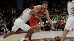 Монако "арестува" Везенков и спря Олимпиакос за финала в Евролигата