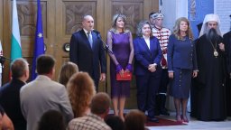 Президентът събра културния, дипломатическия и политическия елит в НИМ (снимки)