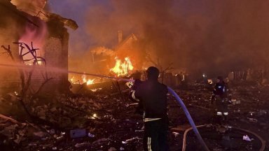 Русия нанесе вълна от интензивни удари с дронове и крилати