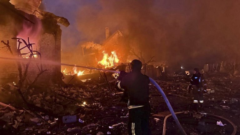 Русия нанесе вълна от масирани атаки с дронове и крилати ракети срещу Киев