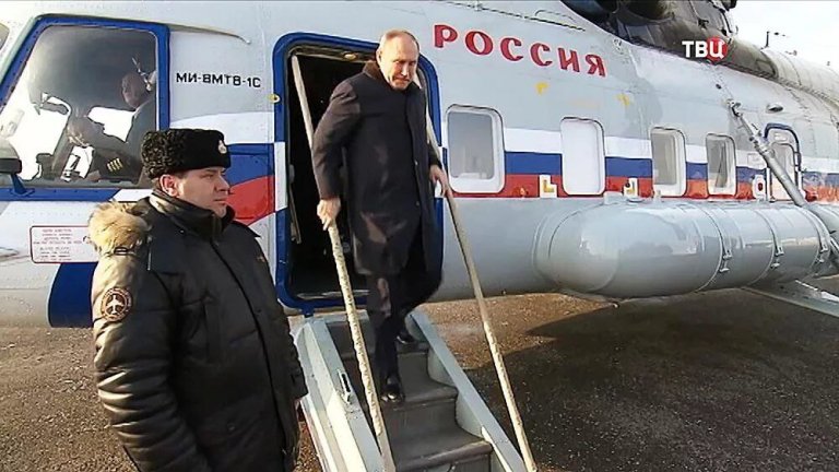 Вертолетът на Путин попаднал под атака на украински дронове в Курска област
