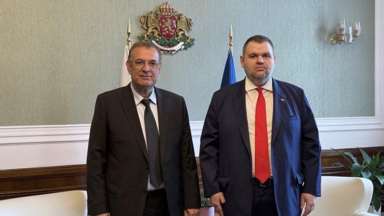 Делян Пеевски поиска от съда да заличи Джевдет Чакъров като лидер на ДПС