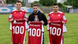 ЦСКА държи в неведение 7 българи за нови договори