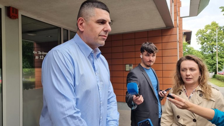 Ивайло Мирчев: Снимките на Чакъров с Пеевски приличат на заложническа криза