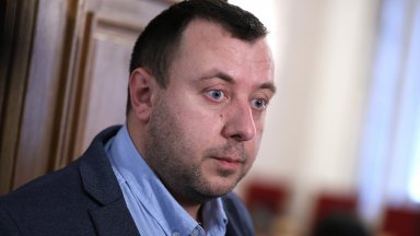Петър Петров от "Възраждане" за казуса с ДПС: И от двете страни стоят едни и същи хора,