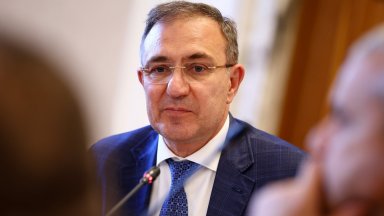 Гуцанов: Не трябва да има хора, които работят без сключен договор