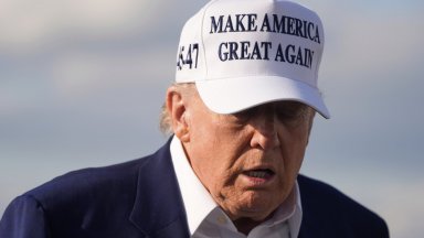 Администрацията на американския президент Доналд Тръмп се е свързала с