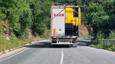 Проходът Петрохан ще е затворен за премахване на дървета в