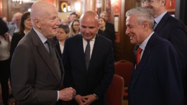 Сакскобургготски: Присъединяването към еврозоната е толкова важно в сегашните трудни моменти