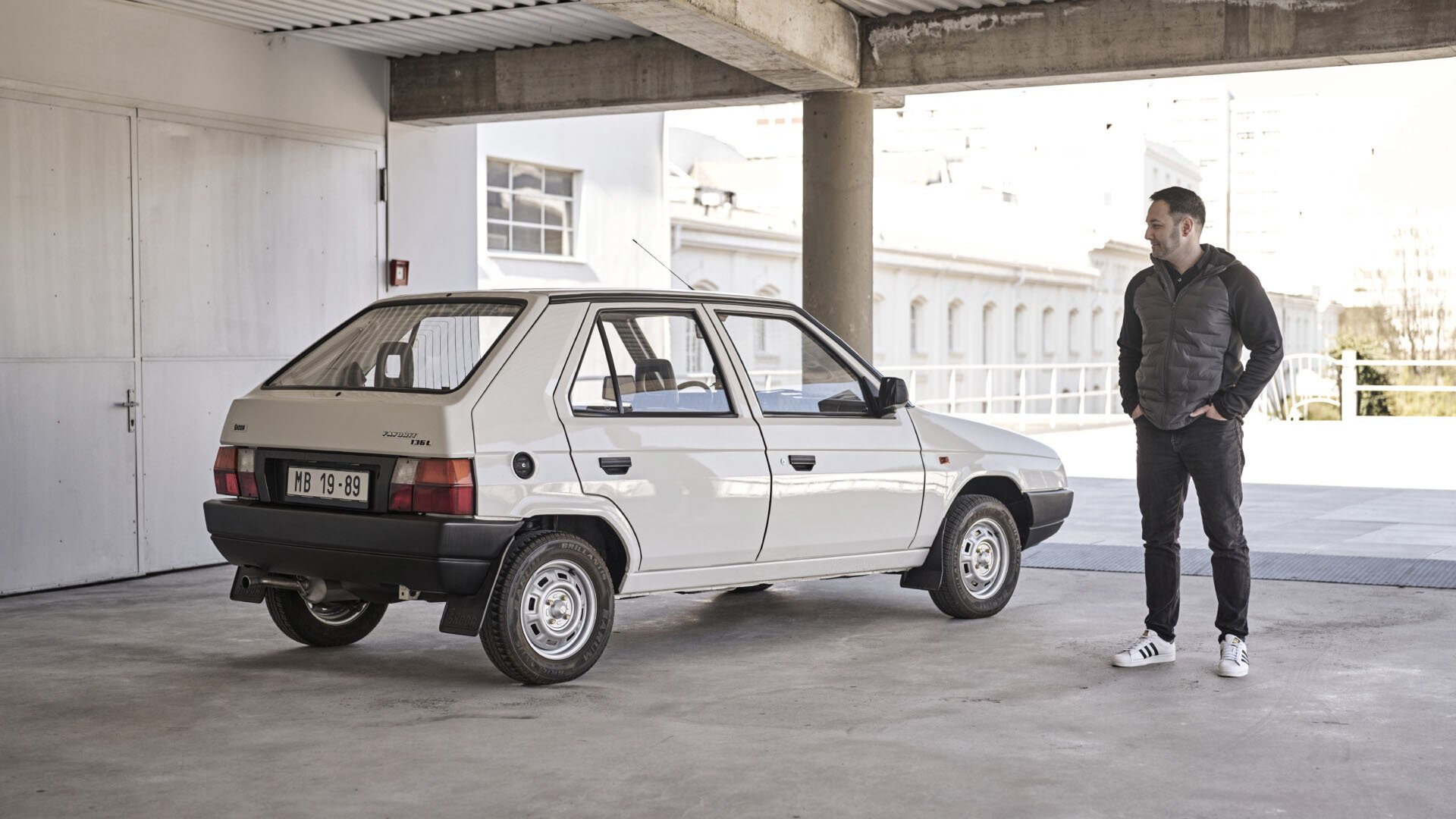Людмил Славов и оригиналната Skoda Favorit 