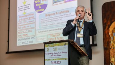 Професор Мауро Папоти е от онези хора които не просто