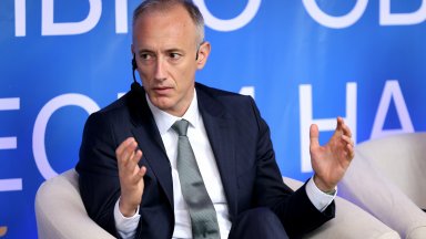 Едва в десет училища руски език се изучава като първи