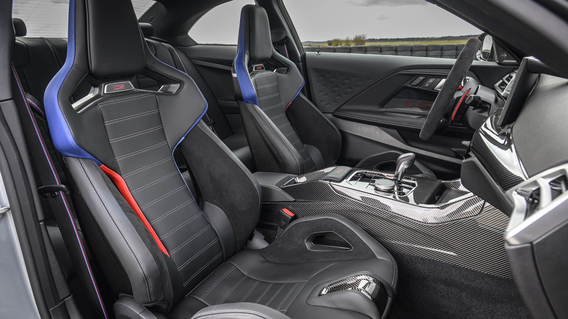 BMW M2 CS 