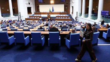 НС в единодушна позиция: Неприемливи са опити за предоговаряне на условията за РСМ в ЕС