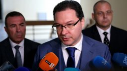 Даниел Митов: Доживотно отнемане на книжките за шофьори, употребили алкохол над 1,2 промила