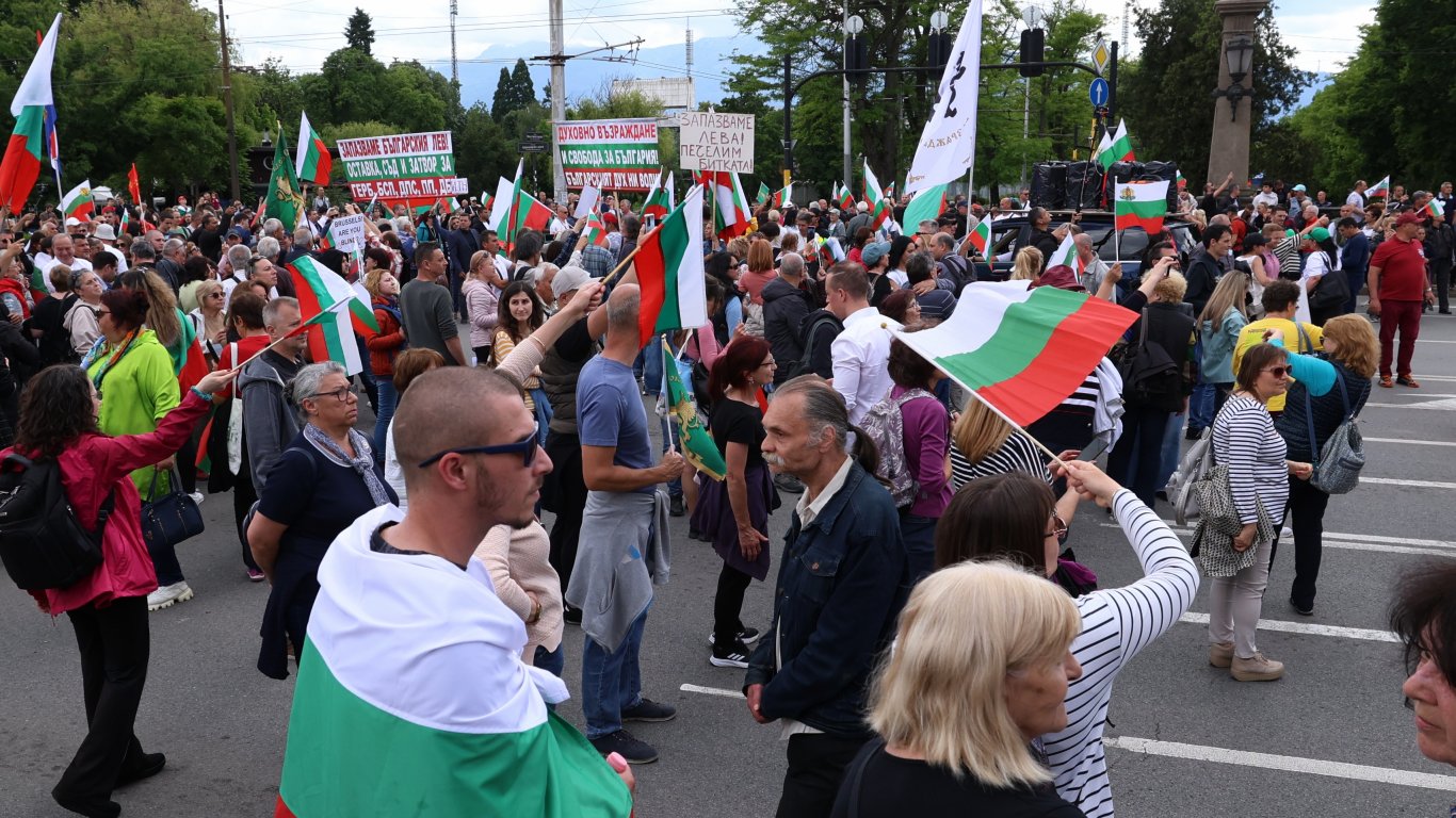 Протестиращите блокираха за кратко Орлов мост