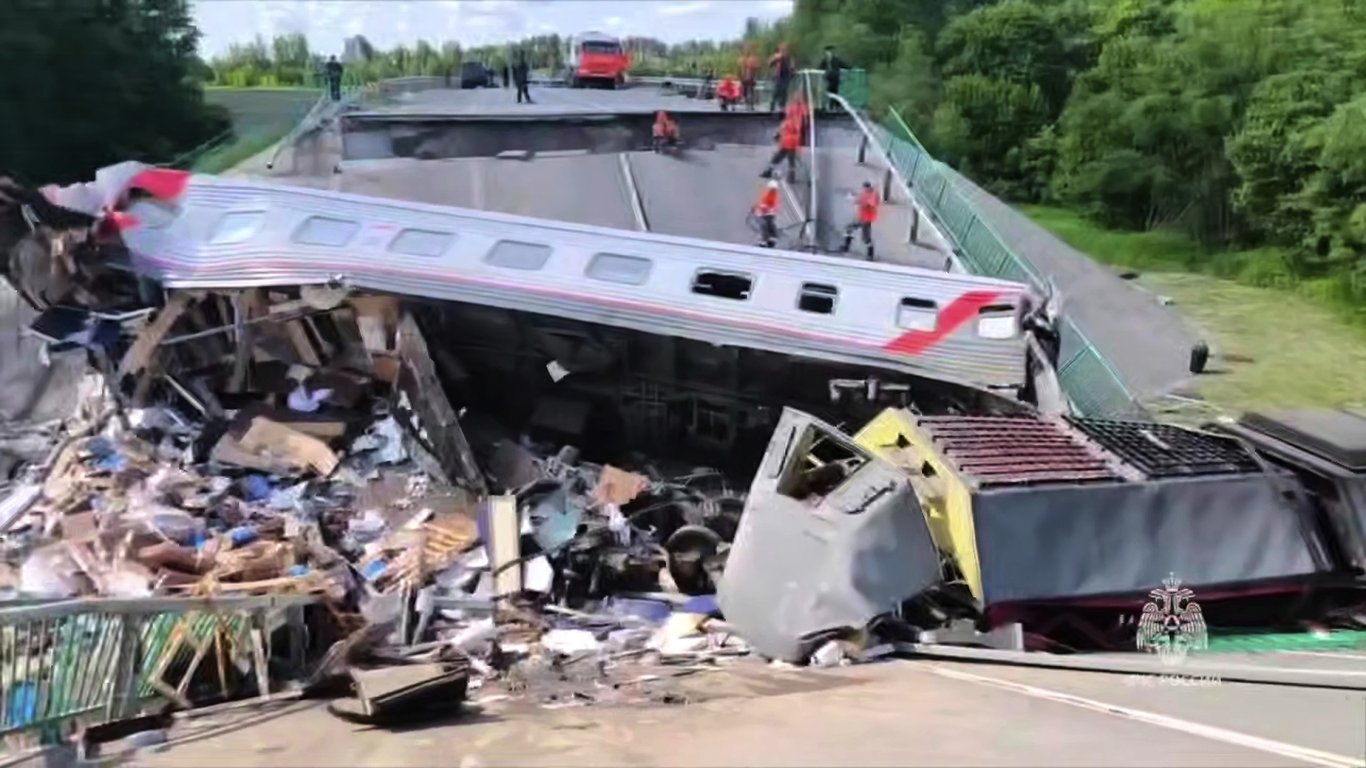 Москва обвини Киев в тероризъм след взривяването на железопътни мостове в Курска и Брянска област