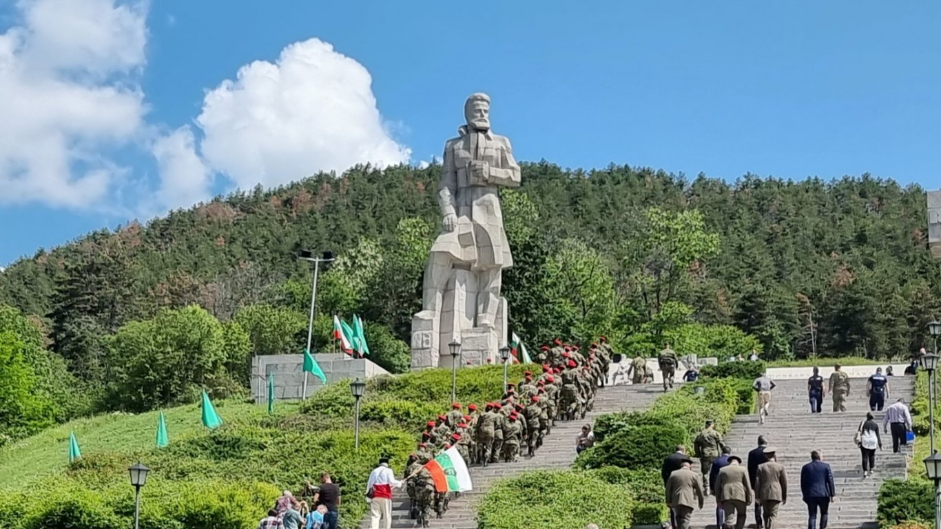 Днес се навършват 178 години от рождението на Христо Ботев