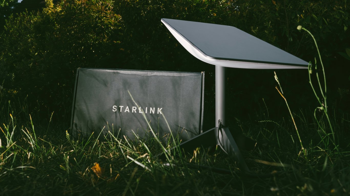 Индия налага ограничения върху Starlink заради съображения за сигурност