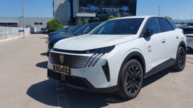 Peugeot 3008 Hybrid влезе в автопарка на Top Rent-A-Car
