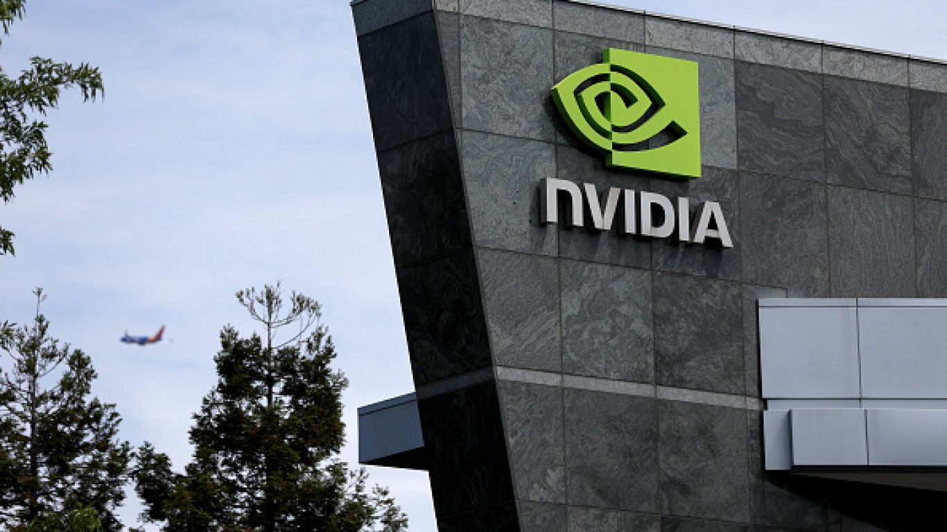 Nvidia Инвестира Над $40 Милиарда в Сделки през 2026 г. на фона на AI Развитието