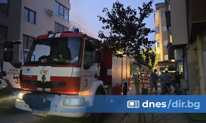 Пожар гори в ресторант в Благоевград. На място са екипи