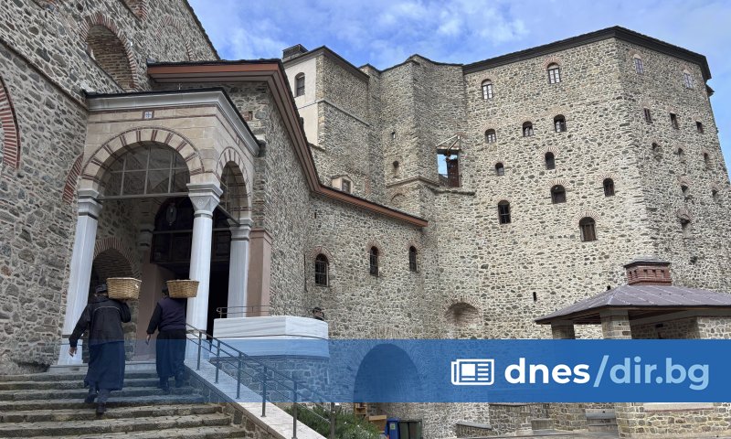 Продължават огледите за пригодността на сградите на Света гора след