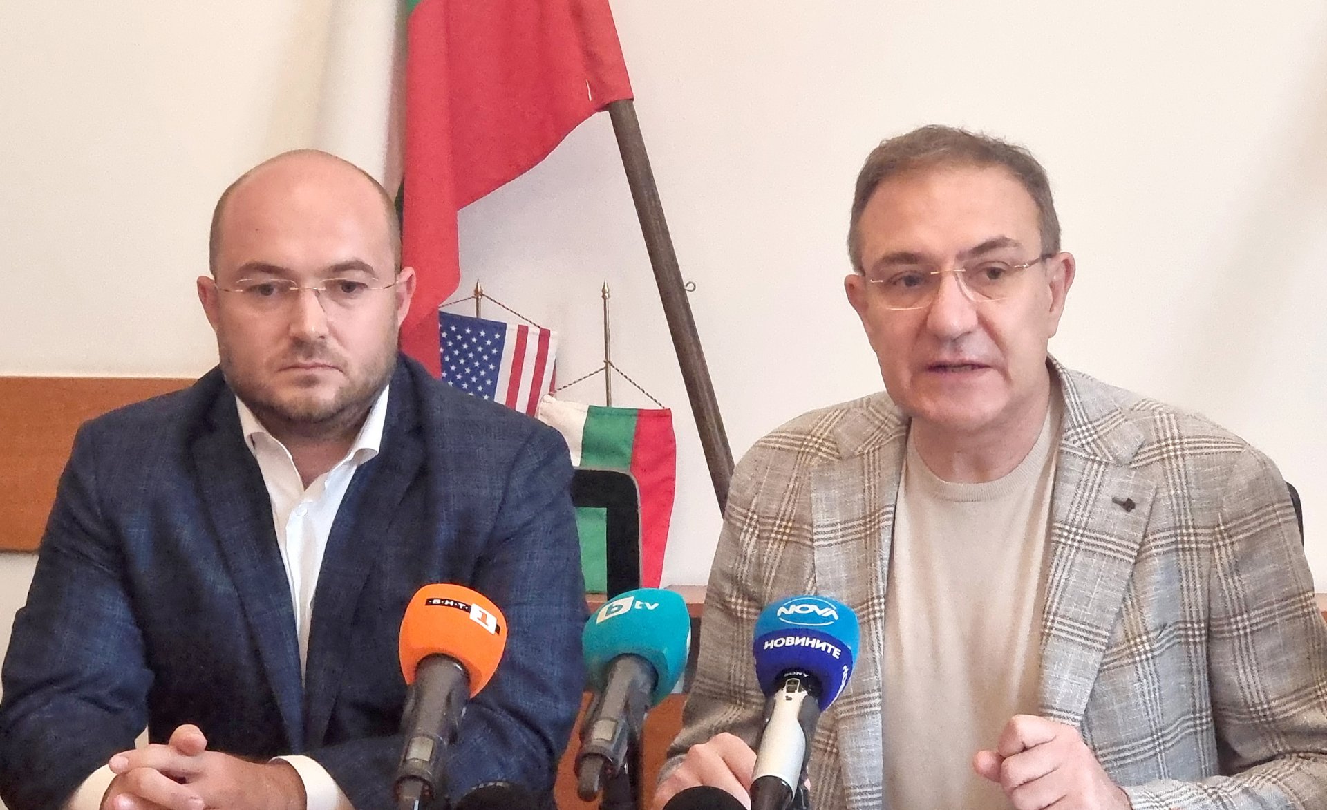 Министърът на правосъдието Георги Георгиев и министърът на труда и социалната политика Борислав Гуцанов