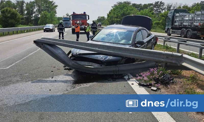 Шофьор се вряза в матинелата на АМ Хемус край Шумен, след