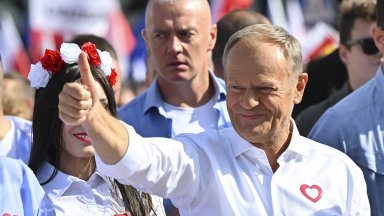 Полският премиер Доналд Туск иска днес вот на доверие в