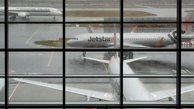 Австралийската Qantas "приземява" завинаги една от нискотарифните си компании
