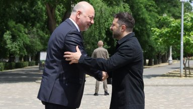 Зеленски се чул с Желязков, говорили за взаимодействие в отбраната и енергетиката