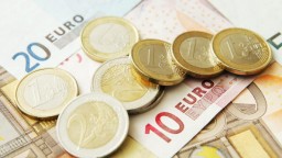 Еврото поскъпва спрямо долара в сутрешната търговия