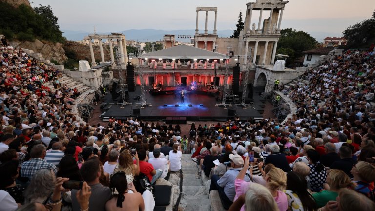 Ремонтират сцената на Античния театър в Пловдив