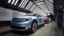 Ford започва да сглобява батерии за моделите Capri и Explorer в Кьолн