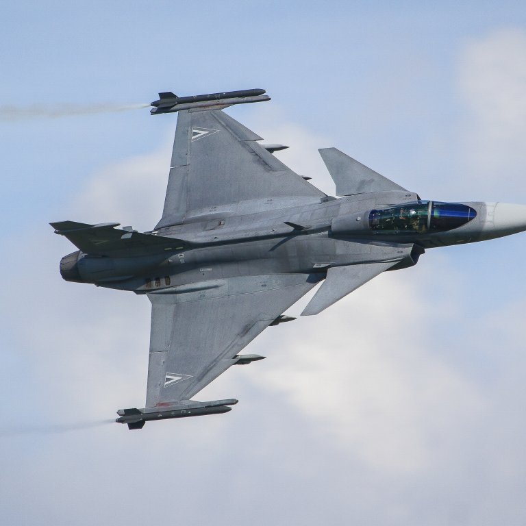 Перу предпочете Gripen E/F пред F-16 и Rafale