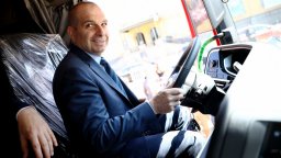 Транспортното министерство купува 20 пътнически влака, работещи с биодизел