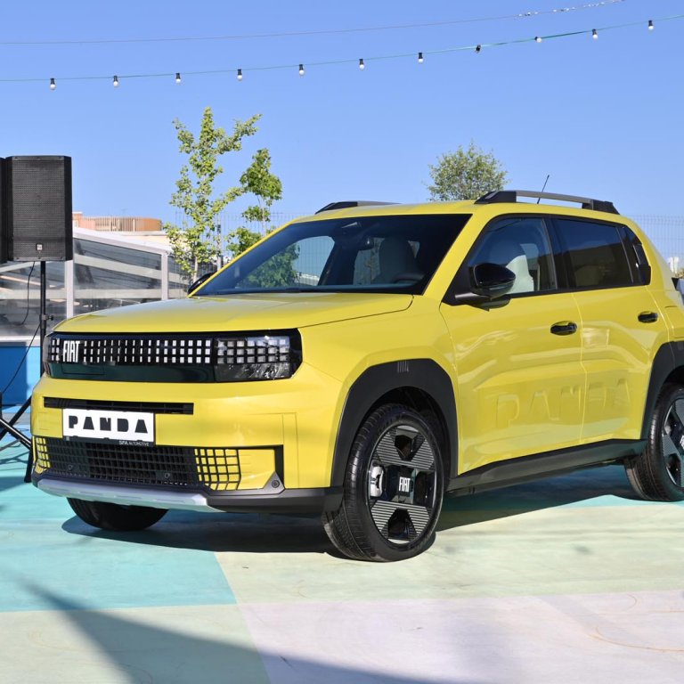 Новият FIAT Grande Panda дебютира у нас с благотворителен конкурс