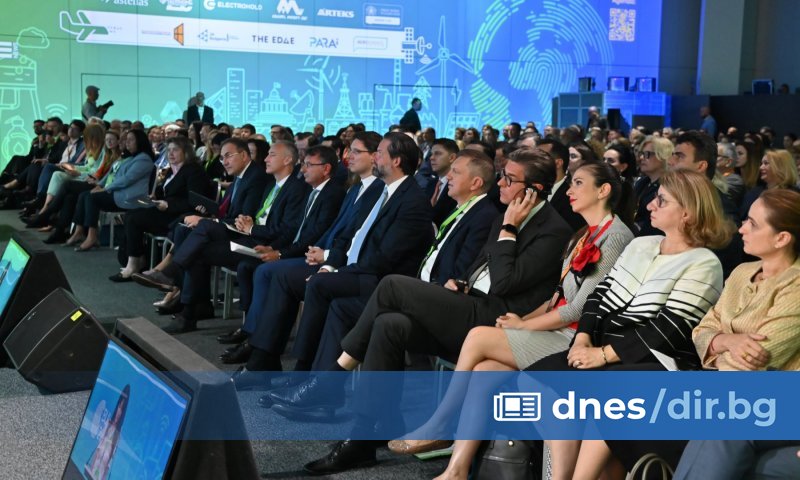 Проследихте на живо: Световни лидери за бъдещето на ...