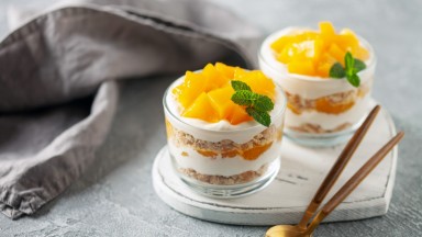 Прохлада във всяка хапка: Леки лесни десерти без печене