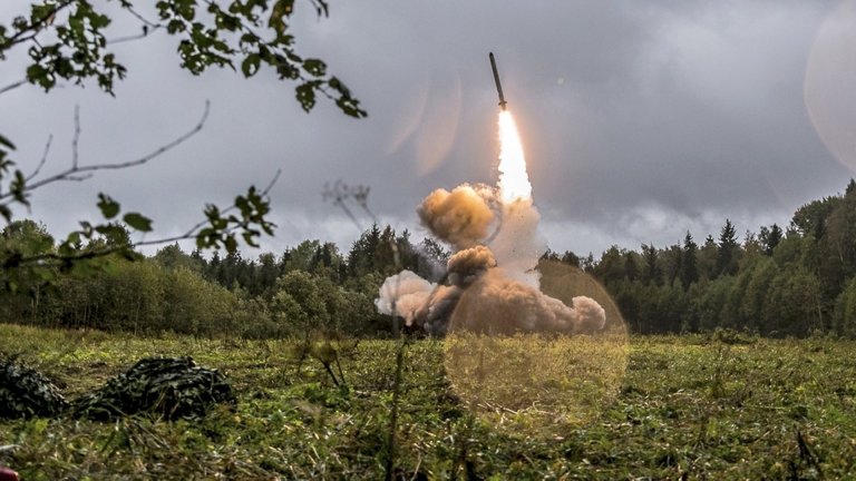 Руска ракета "Искандер" порази украинска военна част в Сумска област