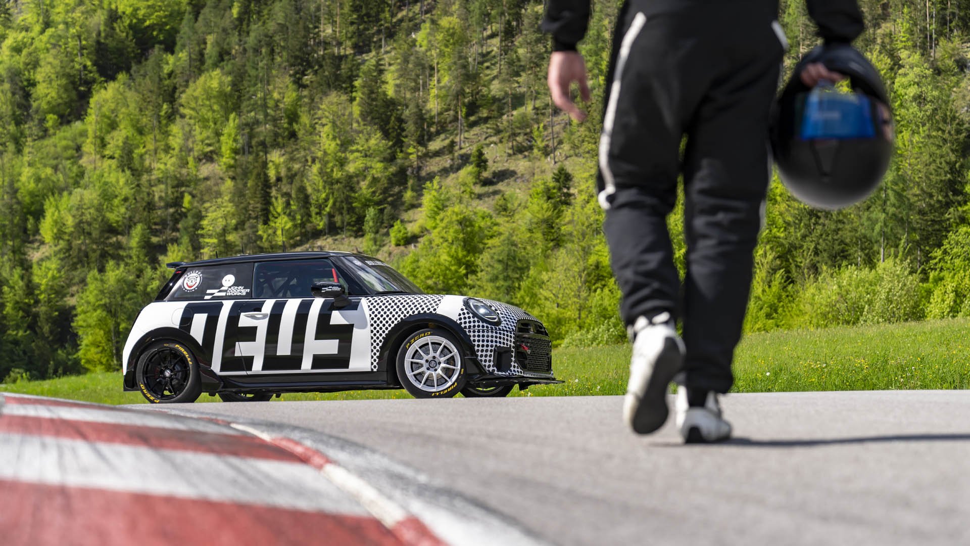MINI John Cooper Works на Bulldog Racing 