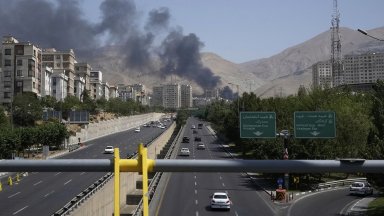 Иран и Израел тази нощ продължиха да си нанасят въздушни