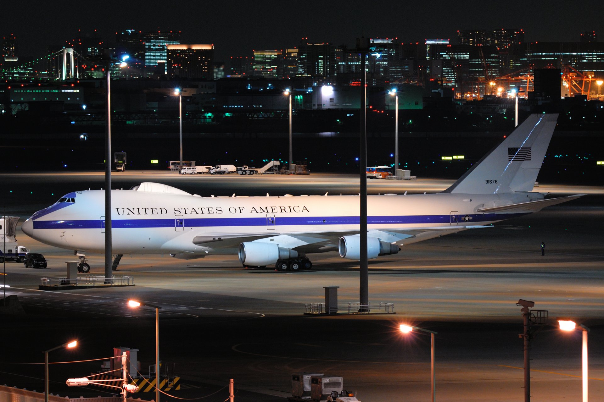 "Самолетът на Страшния ден" - E-4B "Nightwatch"