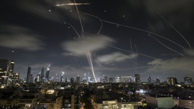 Израелски десант от 60 изтребителя атакува военни обекти в Иран, Техеран отговори с дрон атака
